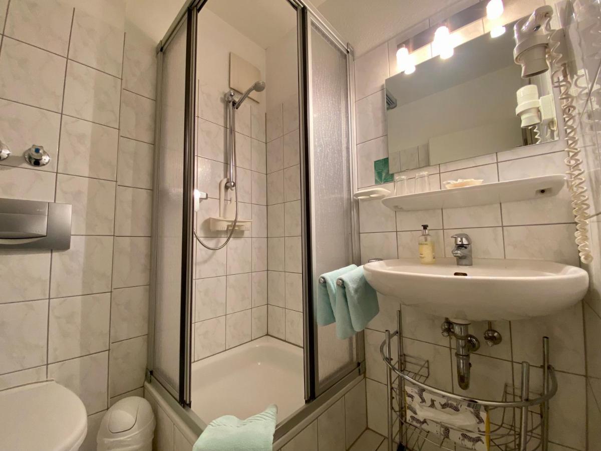 Hotel Kaiserswerth Dusseldorf Ngoại thất bức ảnh