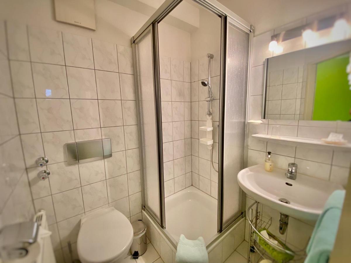 Hotel Kaiserswerth Dusseldorf Ngoại thất bức ảnh